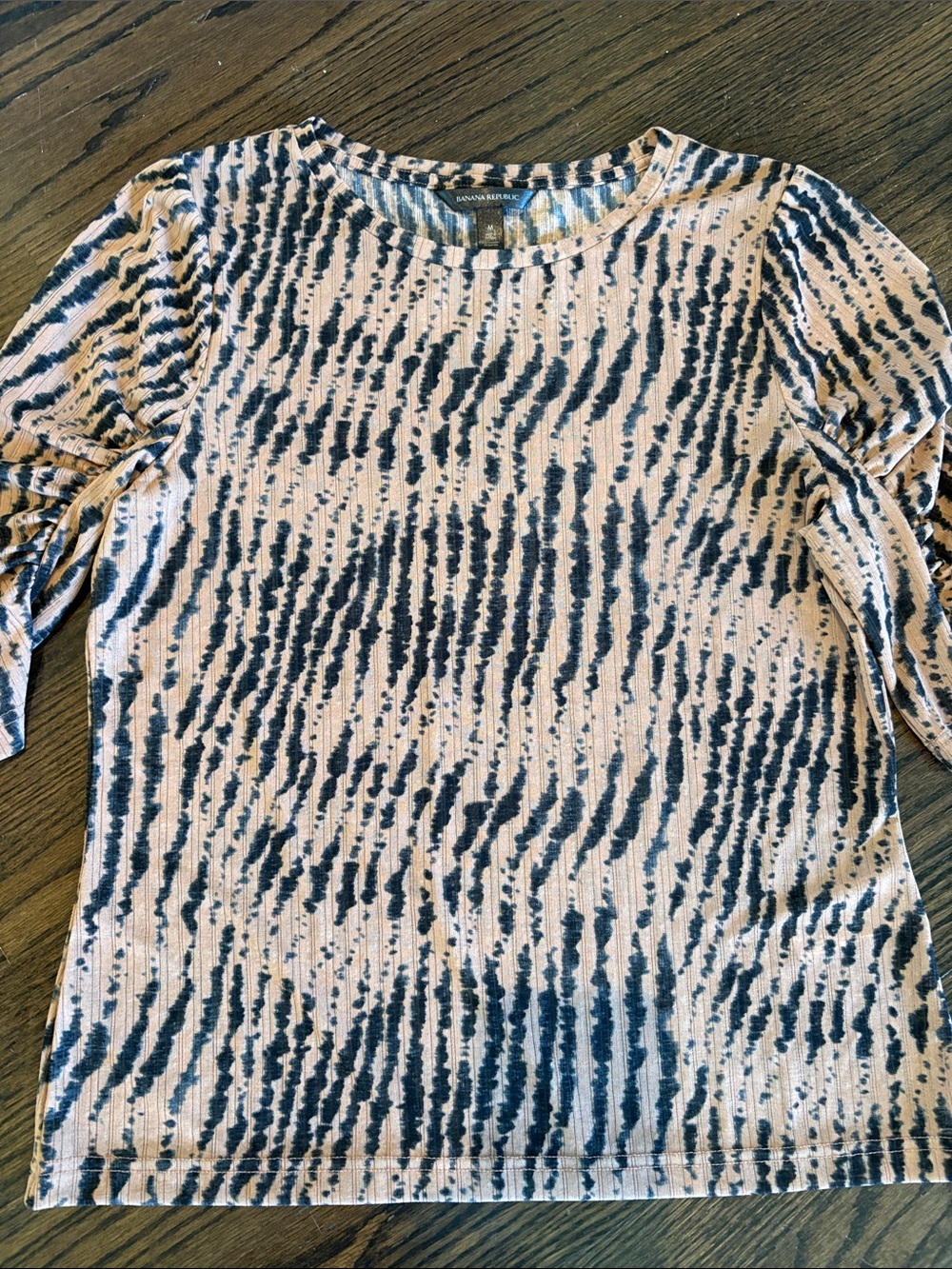 Banana Republic Pink Short Sleeve Top with Navy Abstract Print